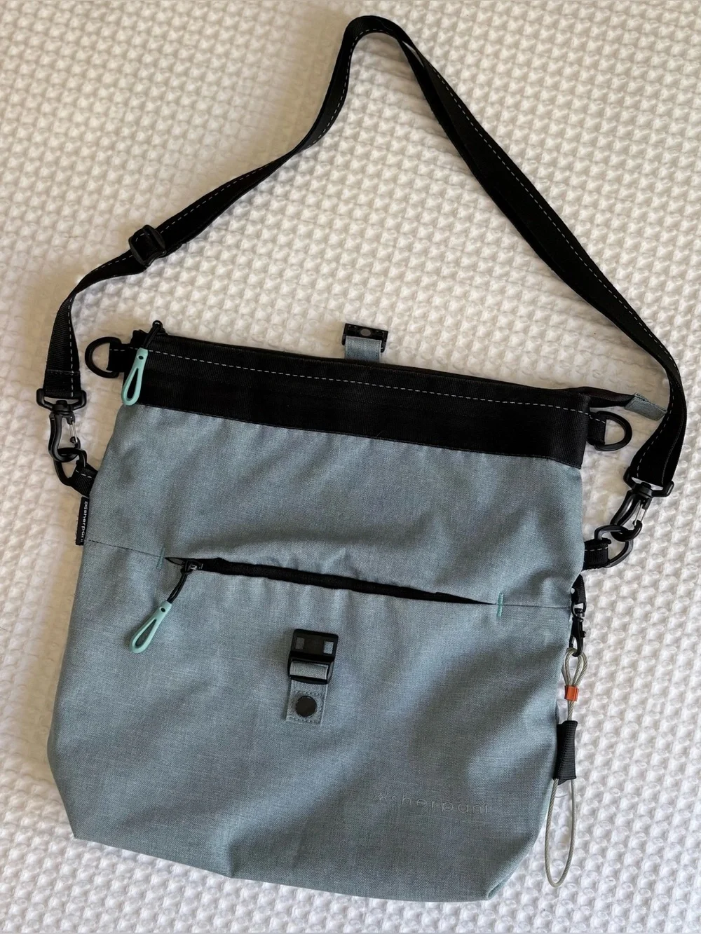 Sherpani Viso fold-over bag